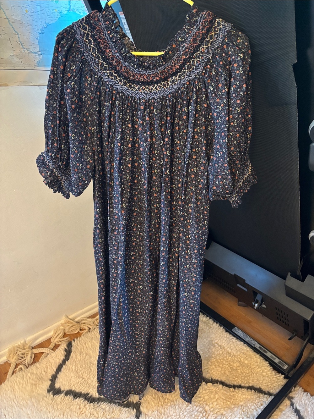 Doen Floral Smocked Dress - Picture 5 of 17